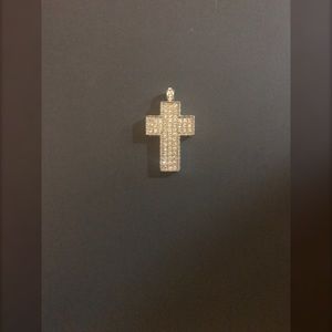 Rhinestone  and silver pendant for chain.